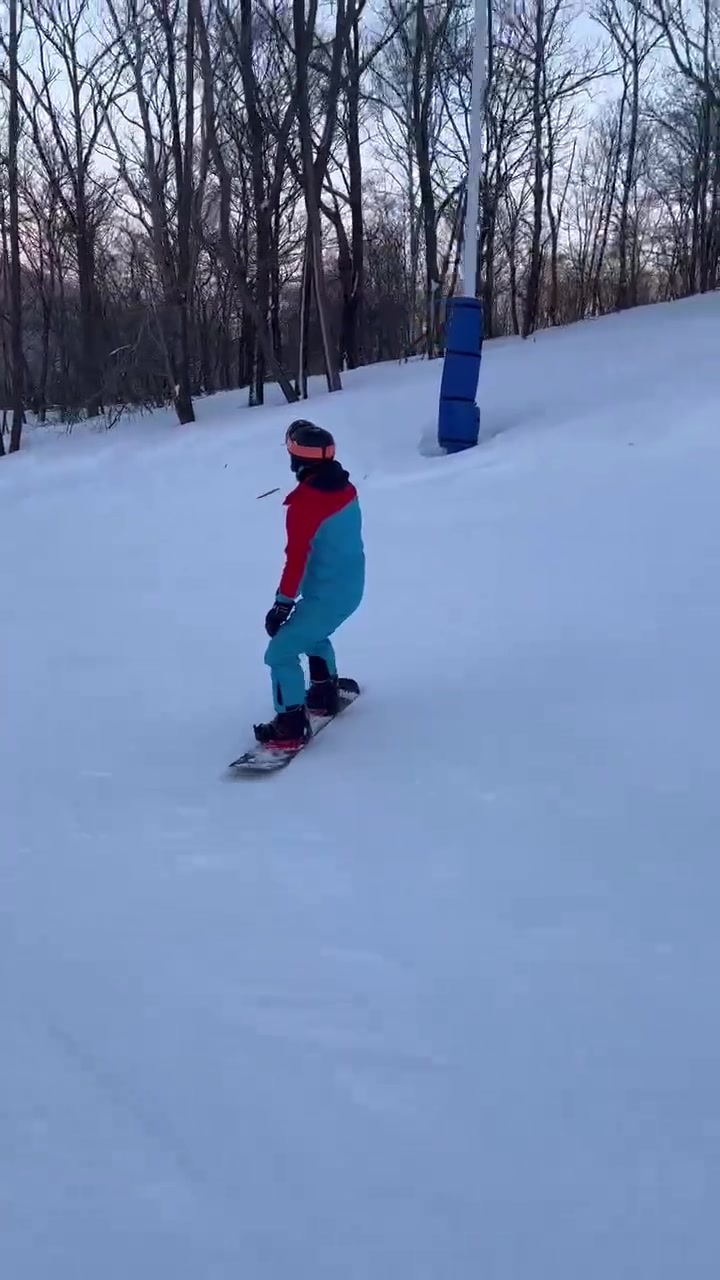 这不就是正常推坡么?Xun分享滑雪视频：两天速成怎么说