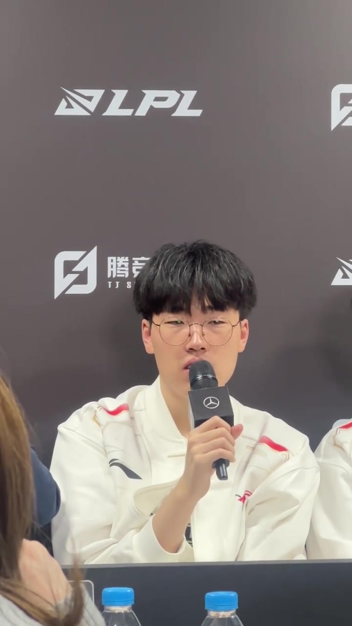 Kael谈Hope发挥:十分满分的话想给满分 他每一场表现都非常亮眼