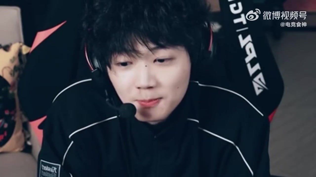 他太想上热搜了!Leyan:最喜欢的女主播周淑怡 最讨厌男主播PGONE